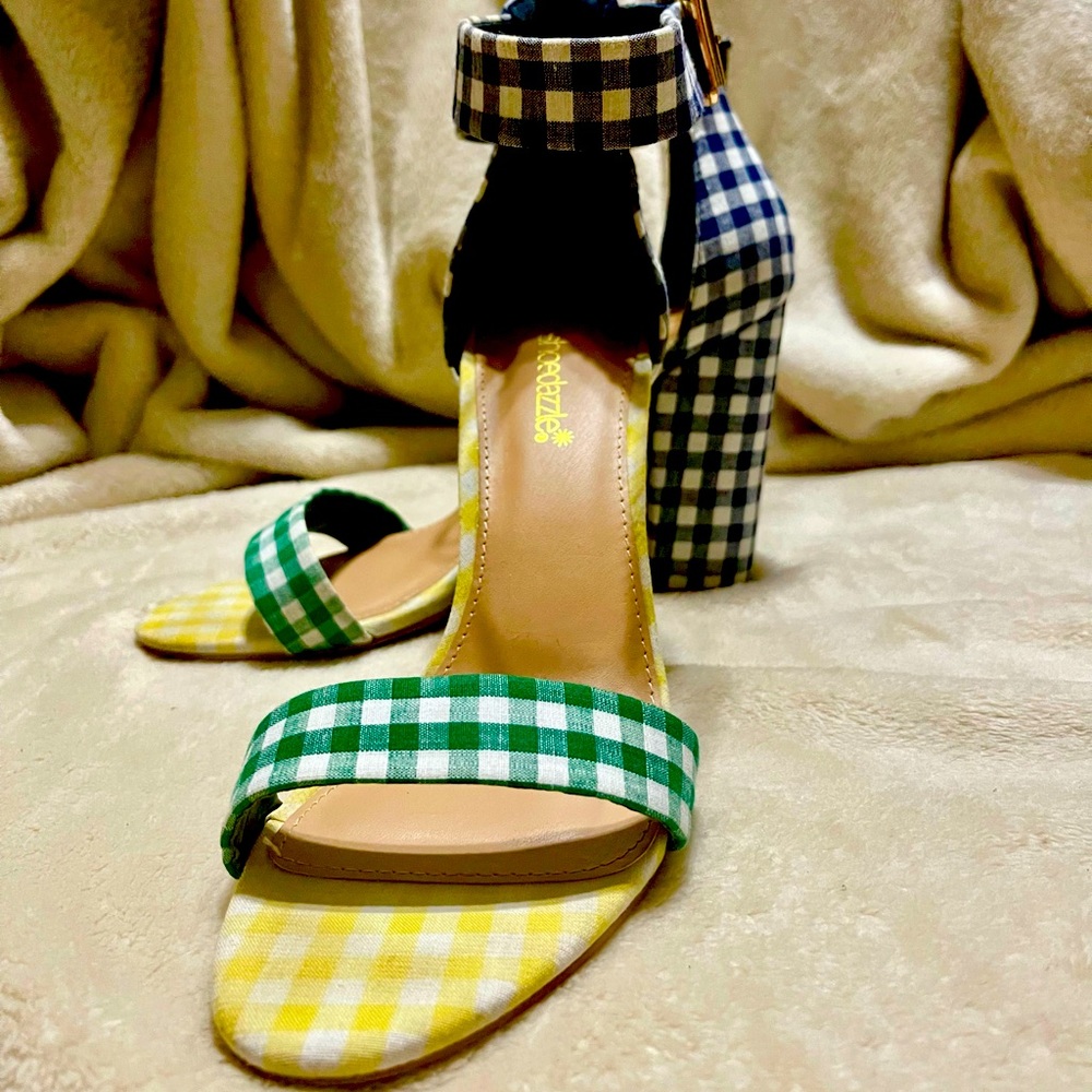 Shoedazzle Spring Sandle